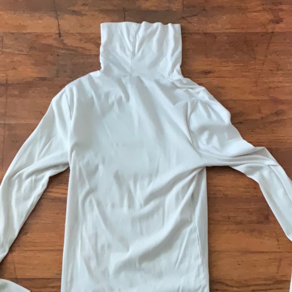 Cream cropped turtleneck